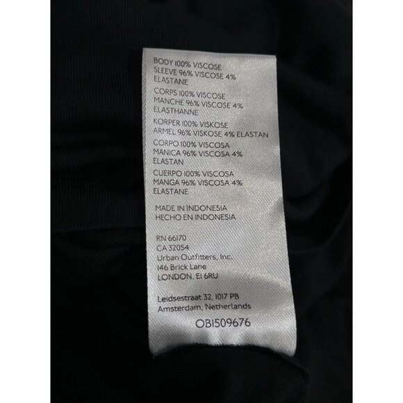 WE THE FREE Fresh and Clean Tee Sz S Black VNeck Side Slits Tunic Viscose Blend - Picture 6 of 7